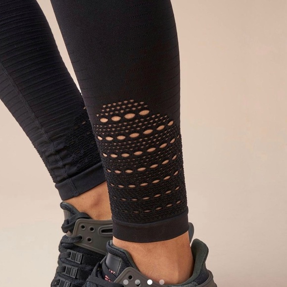 Gymshark Energy Seamless Leggings (original/old version) size SMALL - Picture 3 of 6